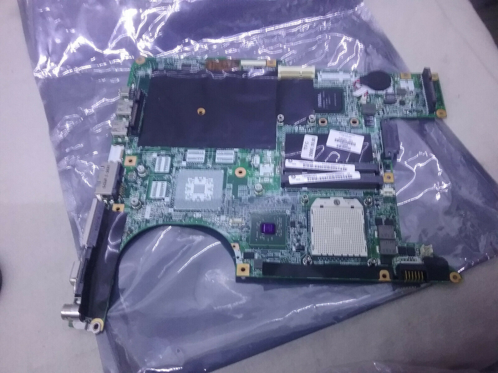 HP 436450-001, Socket S1, AMD Laptop Motherboard (Working Condition) Compatible CPU Brand: AMD MPN: Does No